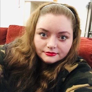 Meet your Posher, Clairey